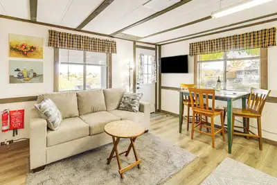 Image de 6 Mi to Old Town, Panoramic Views: Cottonwood Gem!