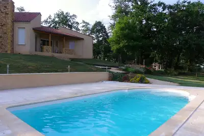Image de Tranquilite et vue panoramique  à Montclera  dans le Lot et proche Dordogne