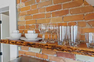 Image de Entire 1 Bedroom Apartment Across From Google