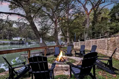 Image de Luxury Lakefront Oasis w/Boat Dock-Firepit