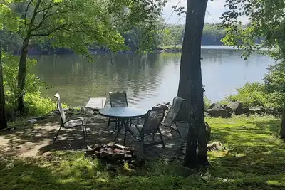 Image de Private house in Wayne village on Androscoggin lake.