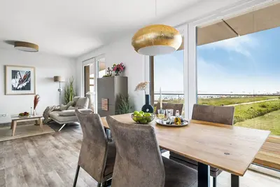 Image de \"BeachWaveTwo\": Holiday apartment right on the beach with sauna, balcony & Baltic Sea view