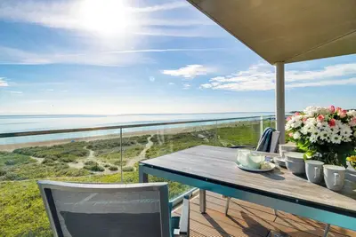 Image de \"BeachViewFour\": Holiday apartment right on the beach with sauna, balcony & Baltic Sea view