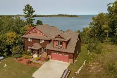 Image de Spacious Leech Lake Home on 2 Acres, Boat Lift, Swim, Fire Pit