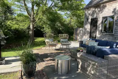Image de Cozy cottage with easy living half way between Cisco Beach and Nantucket town