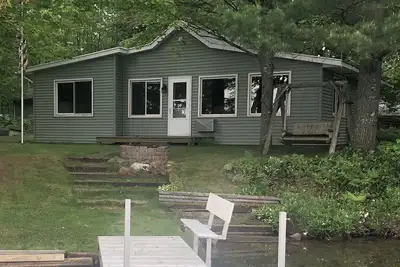 Image de Sunset Point Lake Cottage, Sauna + Aquapark Access