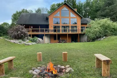 Image de Cozy Log Cabin - Nature Escape - 5 acres