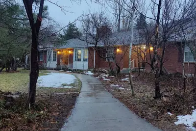 Image de Secluded Canyon retreat with large yard, deer and wildlife near Snowbird & Alta