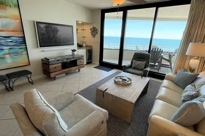 Image de Eden W 903 A remodeled beautiful 1 Bedroom 2 Bath Gulf Front Condo with Stunning Views!