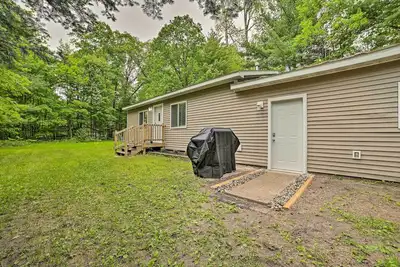 Image de Vacation Rental In-Between Houghton & Higgins Lake