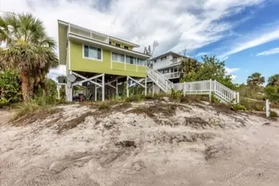 Image de Lemon Zest on Little Gasparilla Island - Sunkissed and Salty