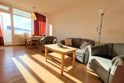Image de Schlicht Ausgestattete Wohnung mit Balkon für 2-4 Personen in der 8