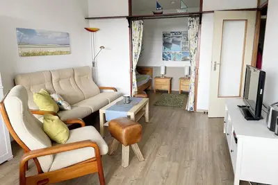 Image de Apartment on the 4th floor with east-facing balcony and beautiful view of the lake.