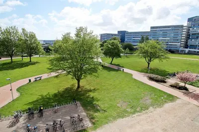 Image de Diese Hell und Freundlich Eingerichtete Wohnung Befindet Sich in der 3
