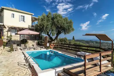 Image de Appartement 'Triantafilo' avec vue sur la mer, Wi-Fi et climatisation