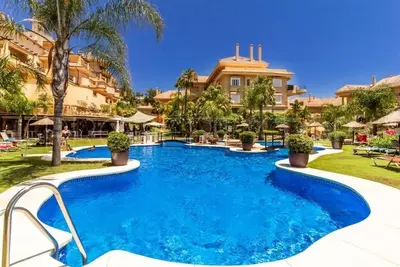 Image de A quite place with amazing view, and 5 stars lifestyle.