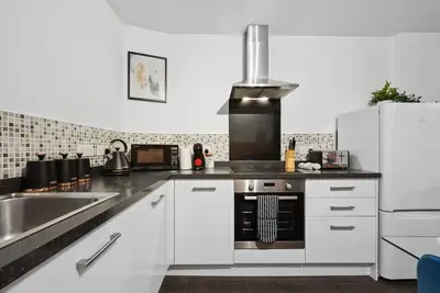 Image de Corinium Lodge - town centre apartment