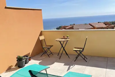 Image de Bel appartement F3  de haut standing tout neuf, lumineux et climatisé.