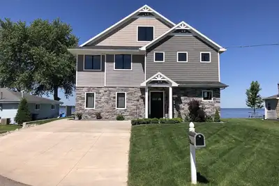 Image de Large Lake House - 4 Bedroom - Eaa Oshkosh