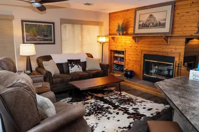 Chateau W a Ski-in Ski-out upscale 2-bedroom condo
