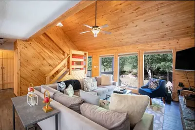 Image de Beautiful Cliff view in Durango HotTub hiking 5/3 Sleeps 16 allows pets plus Ac