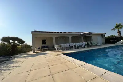 Image de Villa confortable pour des vacances en familles ou entre amis.