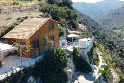 Vara House on the rock, watch video? On YouTube under\" Vara house on the rock \"