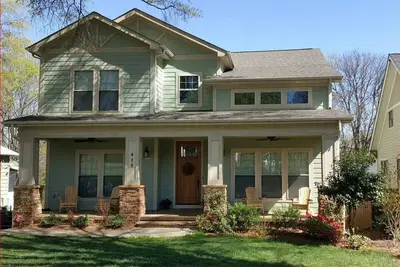 Image de 4 Bedroom Home Over-Looking Uptown