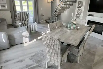 Image de Rugiamare, Exclusives, neu Renoviertes, Strandnahes Reihen- Ferienhaus