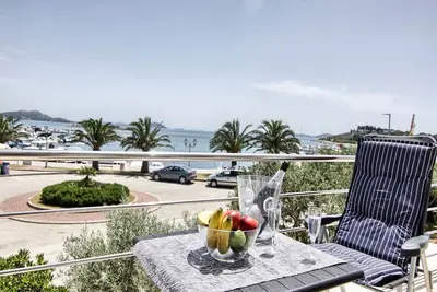 Apartments Victoria - One Bedroom Apartment with Terrace and Sea View