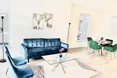 Image de Brand new Cheerful 3 Bedroom 3 Bathroom TownHouse