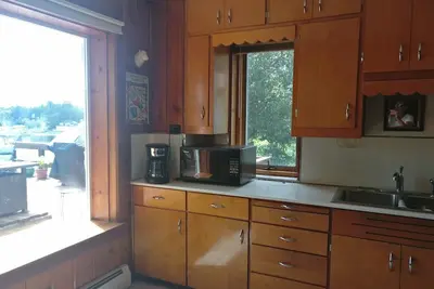 Image de Stone house with knotty pine interior