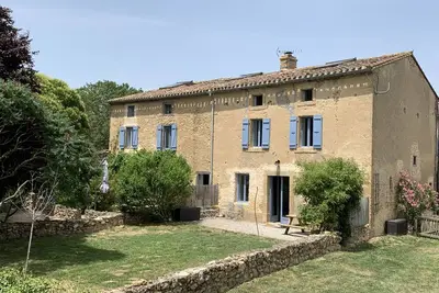 Image de Stunning 4 bedroom country house in quiet village location.