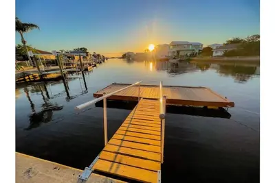 Image de Direct Gulf View/Access! Kayaks! ! ! Waterfront! ! !