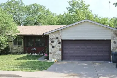 Image de Spacious House walking distance from downtown Hermann