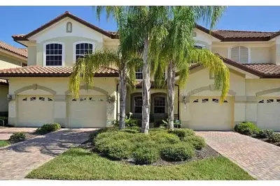 Image de New Listing! ! Bright, Spacious, Comfortable 3br/2Bath in Lwr