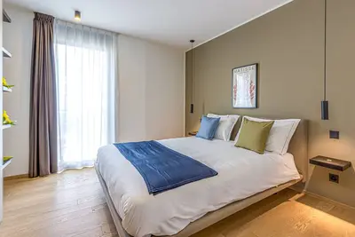 Icon H 502 Suite Business, Lugano, Switzerland