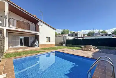 Image de Peni 168a - Belle maison avec piscine