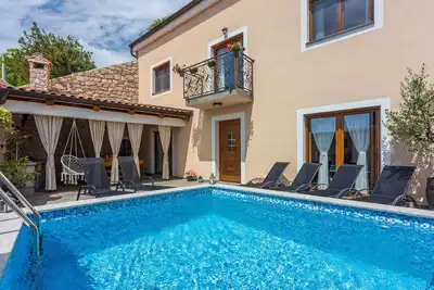 Image de Superbe maison Ă Grizani avec sauna