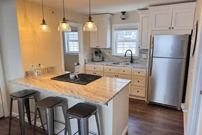 Beautifully Remodeled 2 Bdrm Condo w Ocean Views