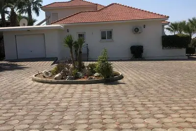 Image de Beau cottage traditionnel avec piscine privée dans le village d'Ozankoy