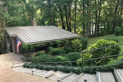 Image de Bettie’s Lake Cottage on Wilson Lake.