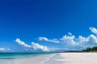 Image de Private Home With Ocean Views, Short Walk to Beach & Club w/Pool, Tennis, Gym