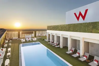 Image de W Hotel Miami 49th Fl condo with Stunning Water and City Views - Pool & More