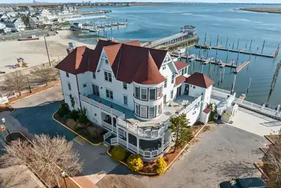 Image de Tavern On The Bay Hotel-Frank Sinatra Suite