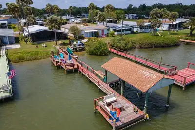 Image de Bring your boat! Huge private dock and community ramp for you on the Icw.