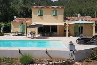 Image de Villa avec piscine au cœur de la Provence  et proche mer