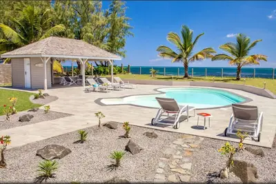 Image de Villa Facing the Sea & Beach at the Garden`s End
