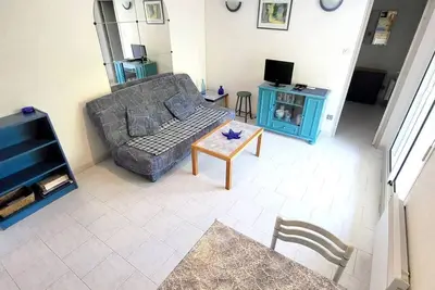 Image de T2 avec terrasse, parking, piscine, tennis, à 200 m plage et commerces, Six-Fours-les-Plages