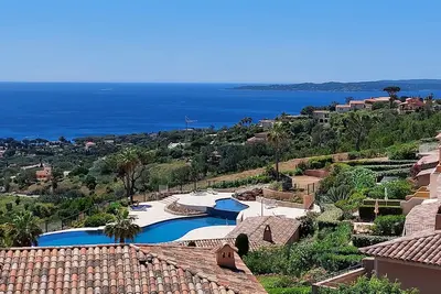 Image de Small but nice - panoramic sea view - Magnifique!